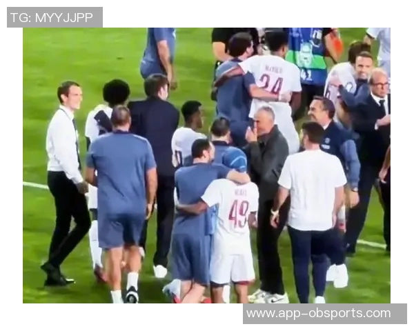 客场战胜巴萨罗腾盛赞恩里克碾压欧洲教练群雄