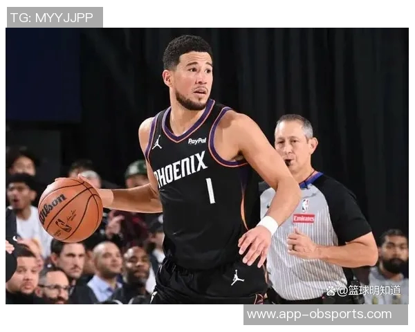 布克场均30分4板7助展现超强实力被美媒评为球队头号选择