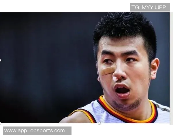 邹雨宸分享训练瞬间汗水见证坚持与信念努力向胜利迈进