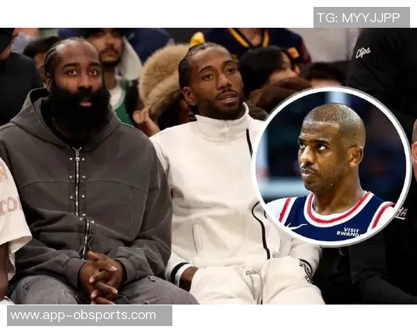 伦纳德因左膝不适提前结束客场之旅回洛杉矶接受治疗