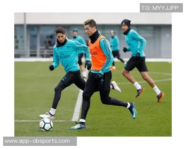 加尔扎谈马祖拉轮换策略坦言跌出阵容也能期待机会来临